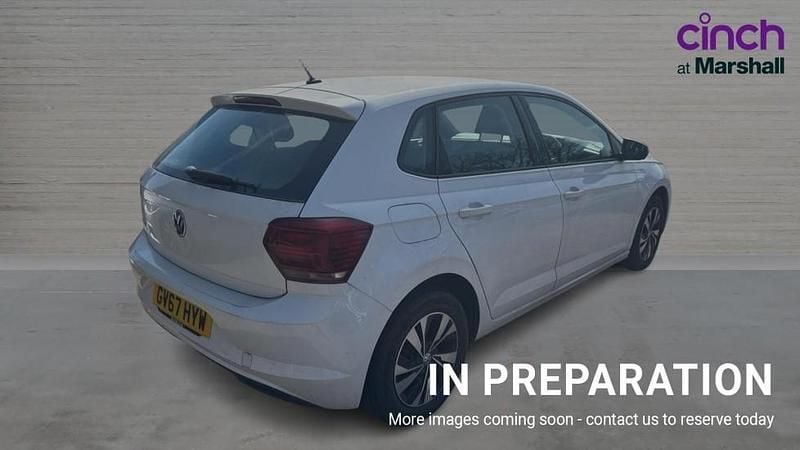 Used VW Polo SE 65 HP (47 kW) 2018 Pure white Hatchback