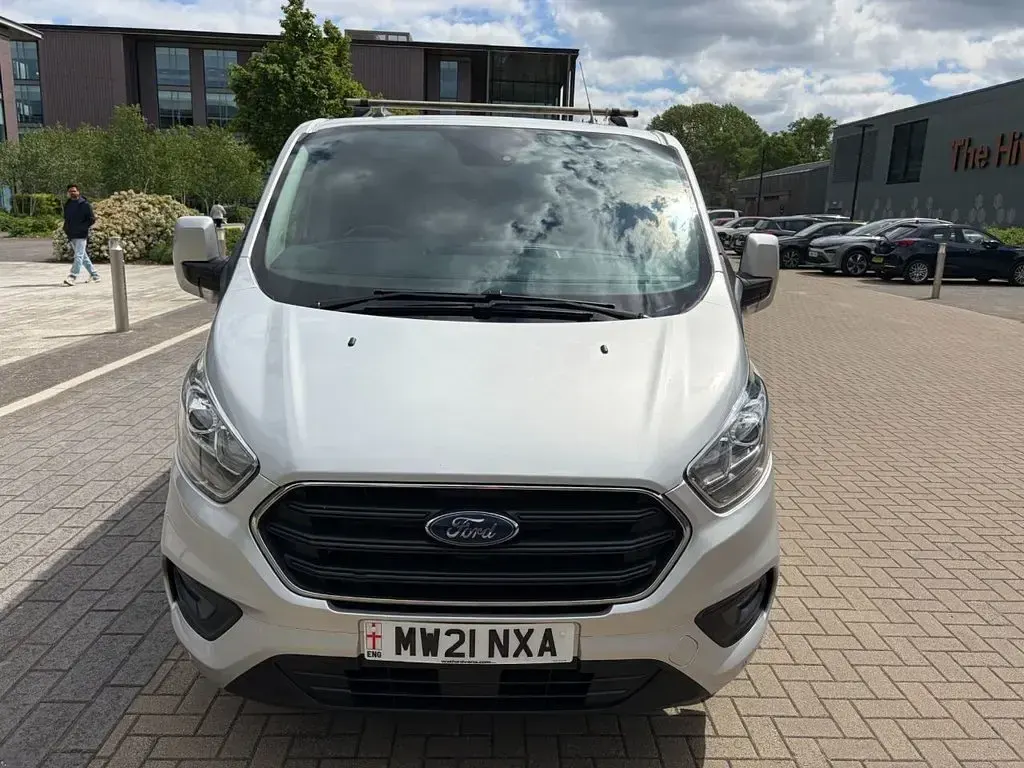 Used Ford Transit Custom Limited 130 HP (95 kW) 2021 Silver Van