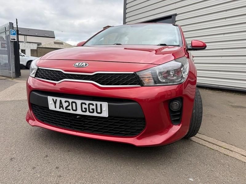 Używany Kia Rio 83 KM (61 kW) 2020 Czerwony Hatchback