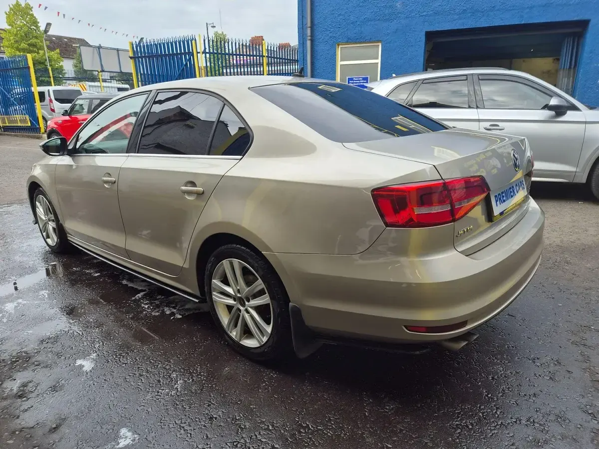Used VW Jetta GT 147 HP (108 kW) 2016 Silver Sedan