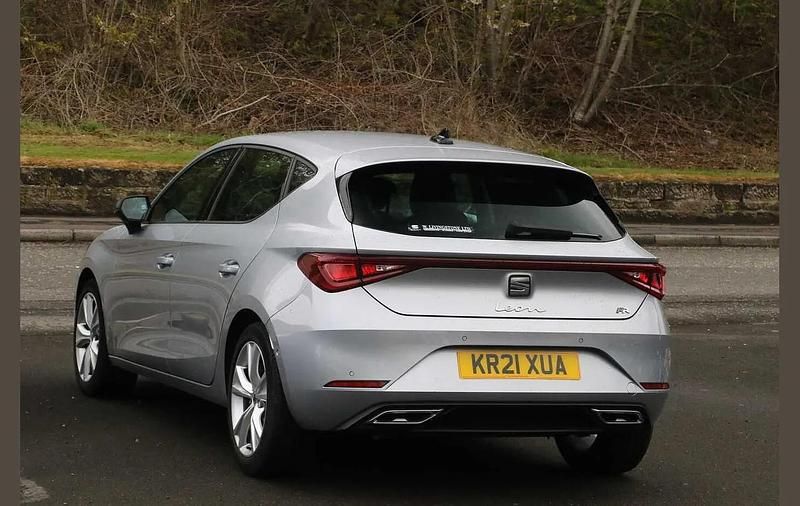 Used Seat Leon FR 147 HP (108 kW) 2021 Silver Hatchback