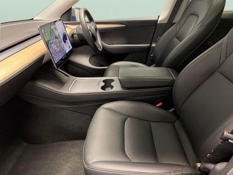 Used Tesla Model Y Long Range AWD 378 kW (514 HP) 2022 Blue SUV