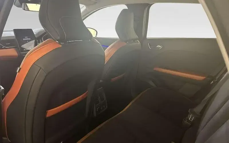 Used Renault Captur Version S 101 HP (74 kW) 2020 Orange/black SUV