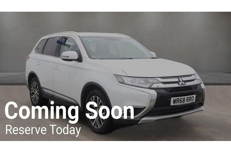 Used Mitsubishi Outlander 2018 White SUV