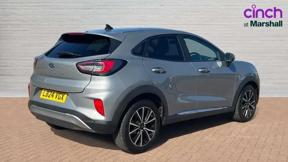 Usado Ford Puma Titanium 125 CV (91 kW) 2024 Plateado SUV