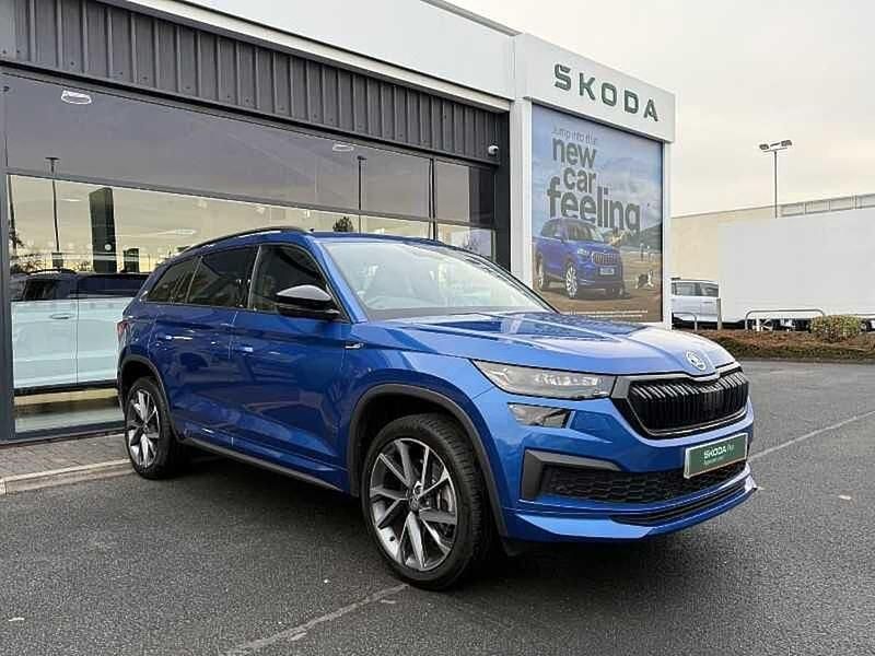 Race blue metallic Used 2023 Skoda Kodiaq SportLine SUV | £32,495 (Fair price) - Image 1/4