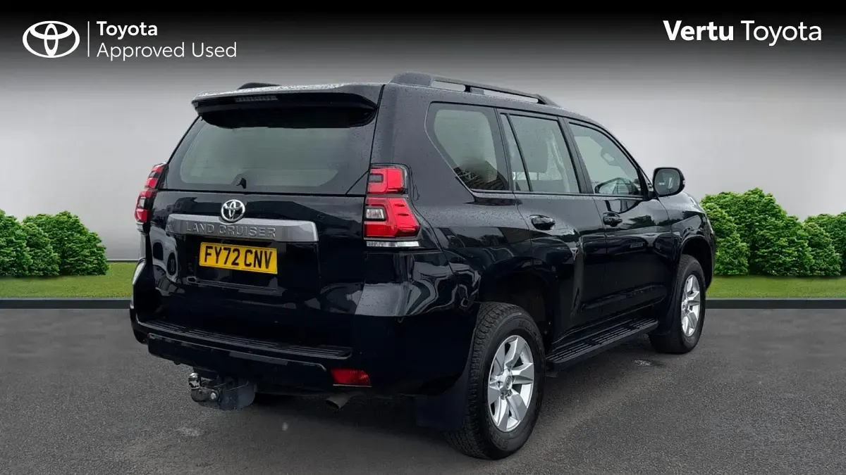 Used Toyota Land Cruiser Active 204 HP (150 kW) 2022 Galaxy black (metallic paint) Estate