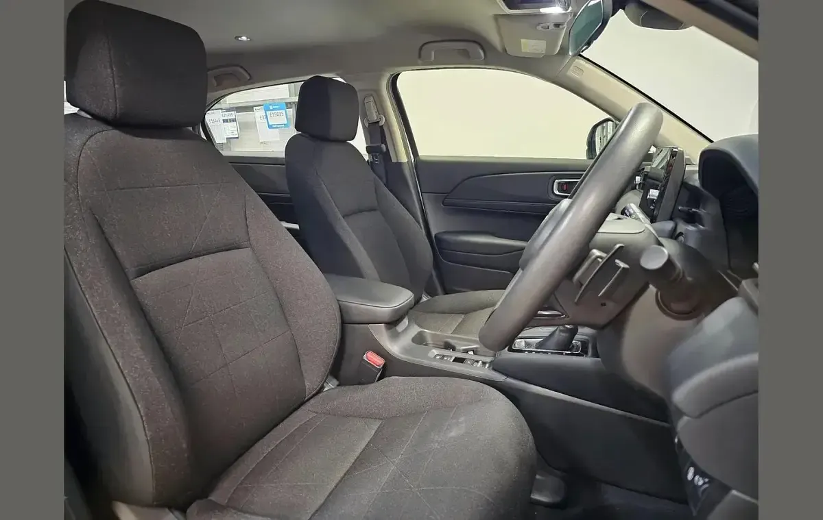 Used Honda HR-V Elegance 131 HP (96 kW) 2023 White SUV