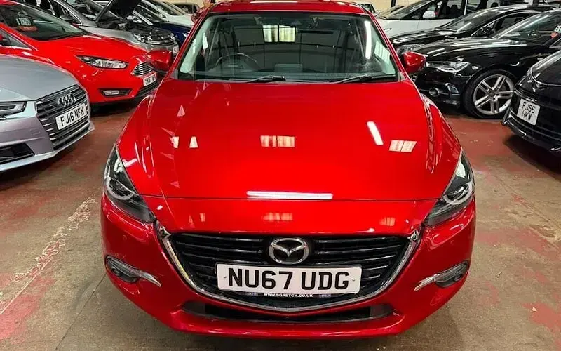 Used Mazda 3 Inclusive 120 HP (88 kW) 2017 Red Hatchback