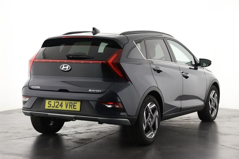 Begagnad Hyundai Bayon Premium 2024 Grå SUV