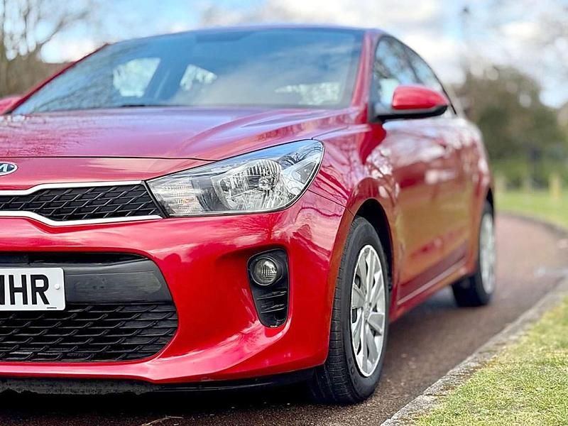 Used Kia Rio 83 HP (61 kW) 2019 Red Hatchback