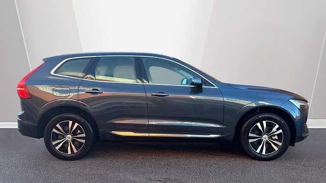 Used Volvo XC60 Core 345 HP (253 kW) 2025 SUV