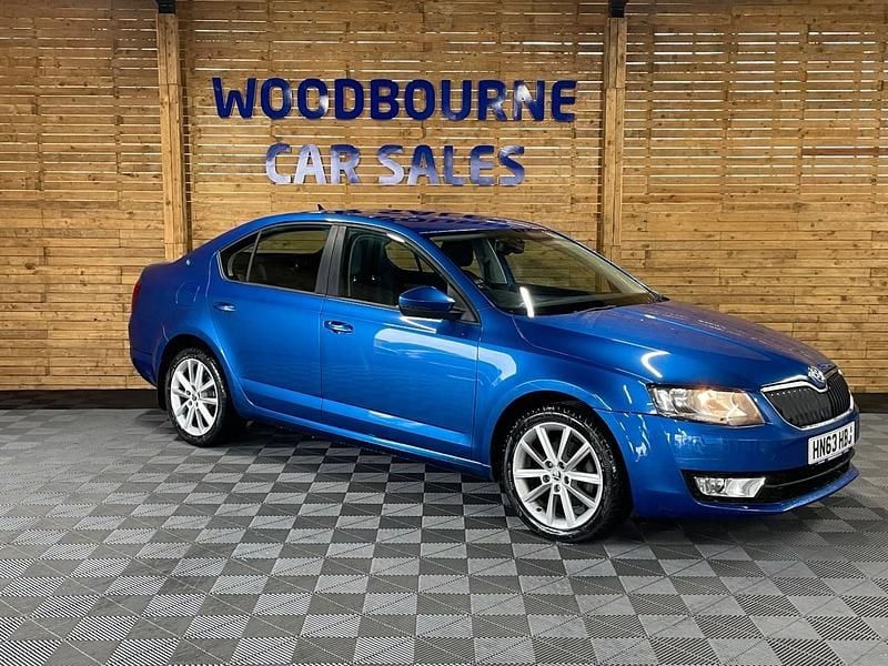 Used Skoda Octavia Elegance 140 HP (102 kW) 2013 Blue Hatchback