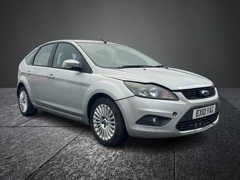Used Ford Focus Titanium 110 HP (80 kW) 2010 Silver Hatchback