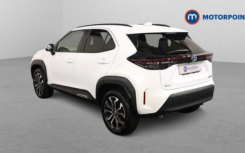 Used Toyota Yaris Hybrid Design 116 HP (85 kW) 2026 Estate