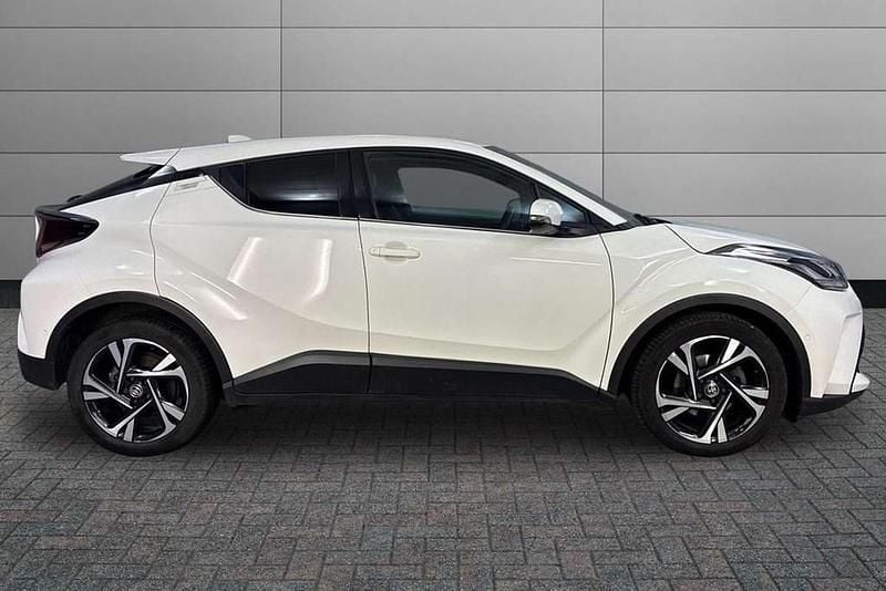 Used Toyota C-HR Design 120 HP (88 kW) 2023 White SUV