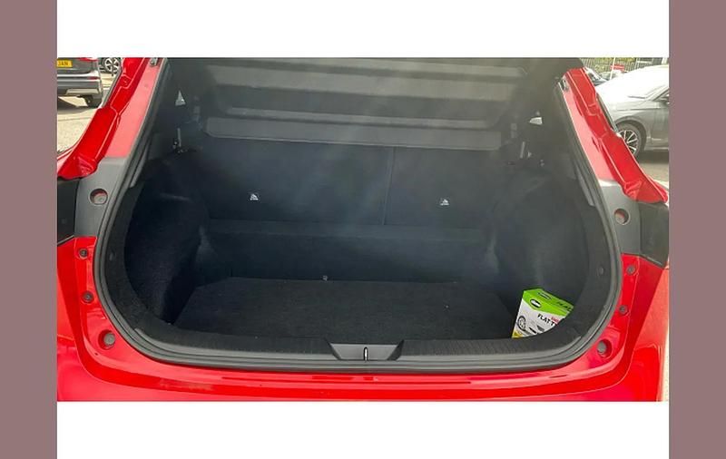 Used Nissan Qashqai Acenta Premium 158 HP (116 kW) 2022 Red SUV