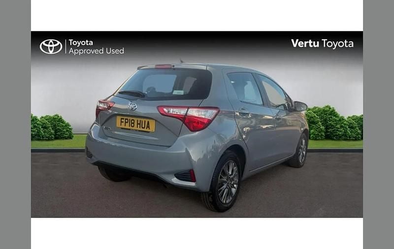 Used Toyota Yaris 111 HP (81 kW) 2018 Grey Hatchback