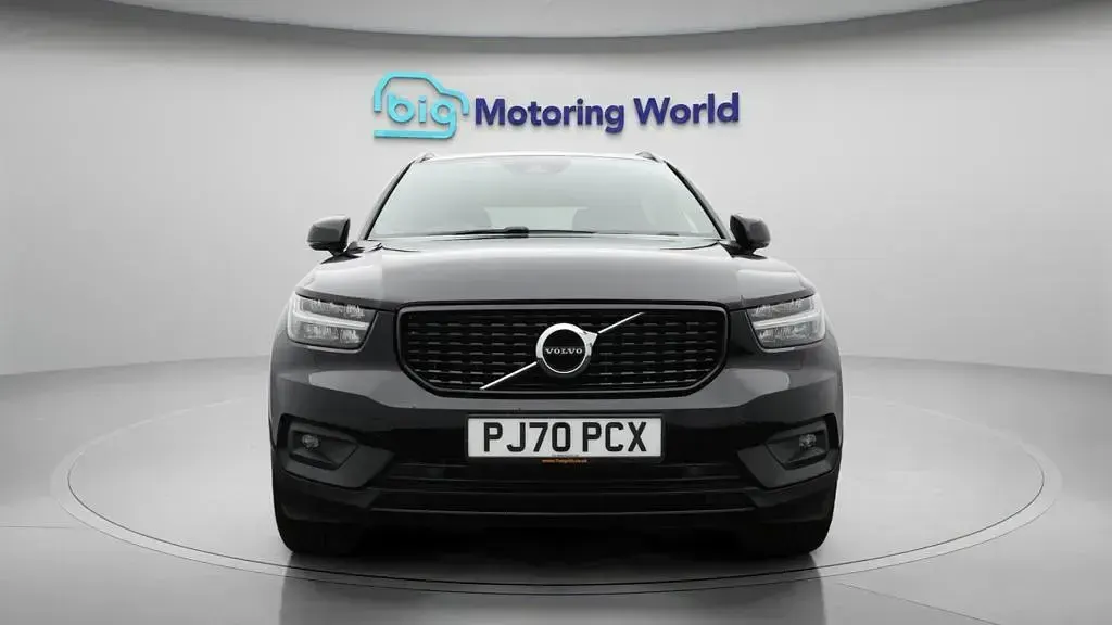 Used Volvo XC40 R-Design 197 HP (144 kW) 2020 Black SUV