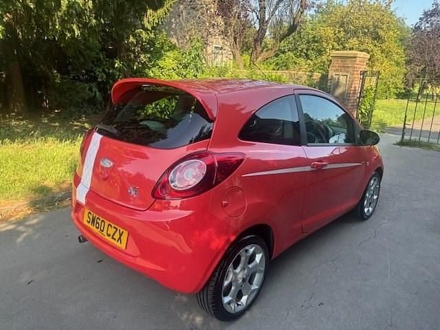 Używany Ford Ka 69 KM (50 kW) 2011 Czerwony Hatchback
