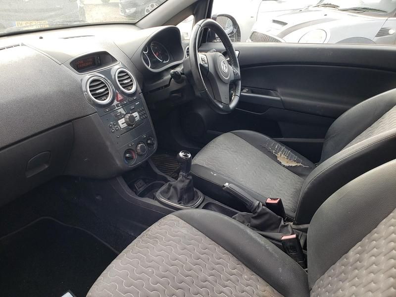 Usado Vauxhall Corsa 2012 Preto Citadino