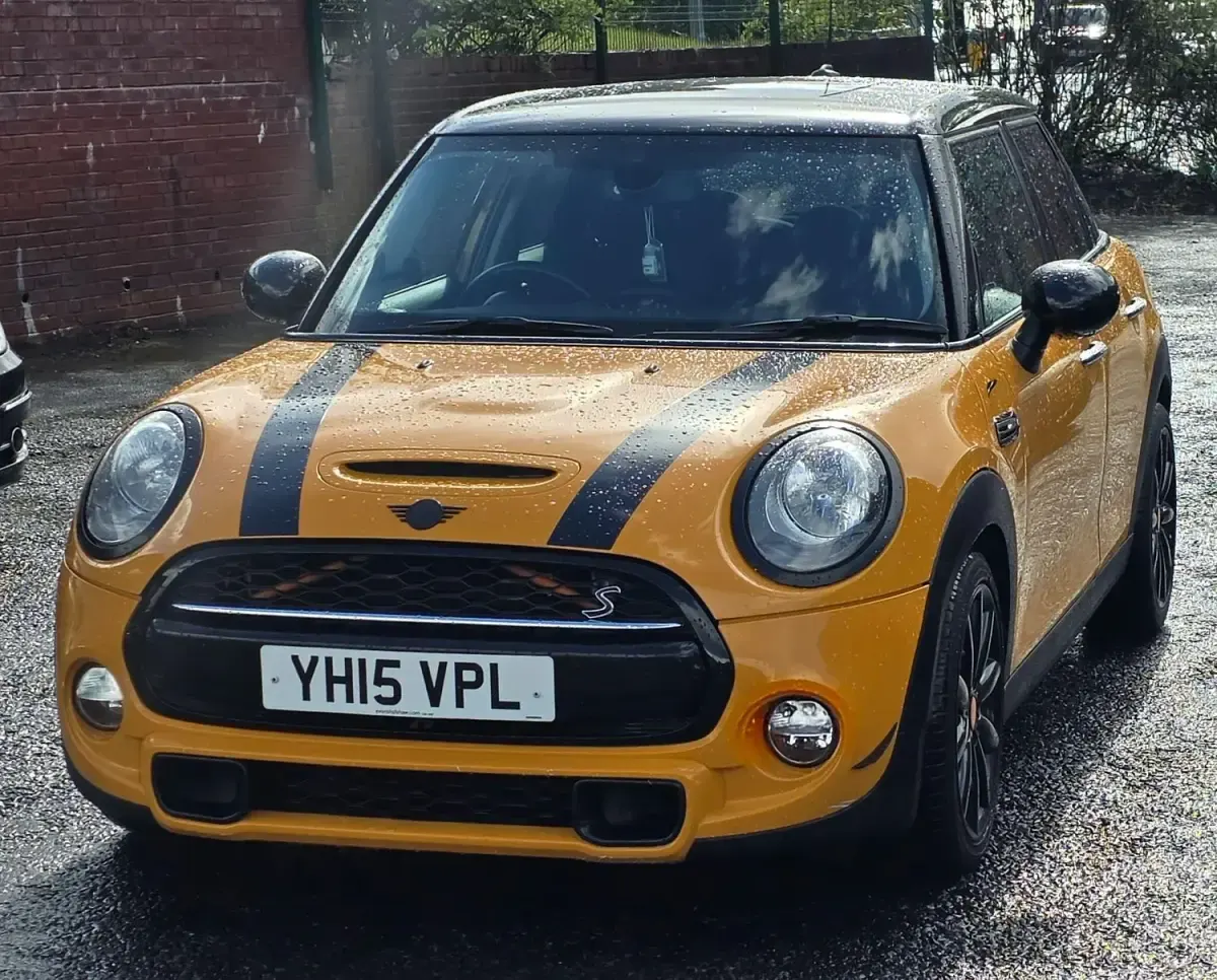 Używany Mini Cooper S Hatch 2015 Pomarańczowy Hatchback