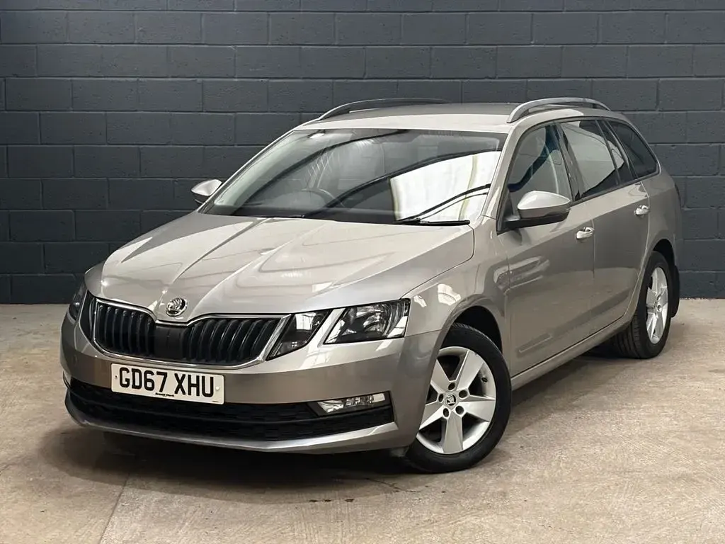 Used Skoda Octavia SE 115 HP (84 kW) 2018 Beige Estate