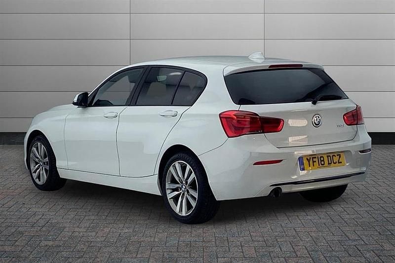 Used BMW 118 Sport Line 136 HP (100 kW) 2018 White Hatchback