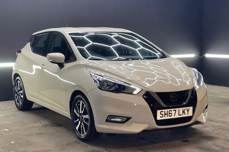 Used Nissan Micra Acenta 71 HP (52 kW) 2017 White Hatchback