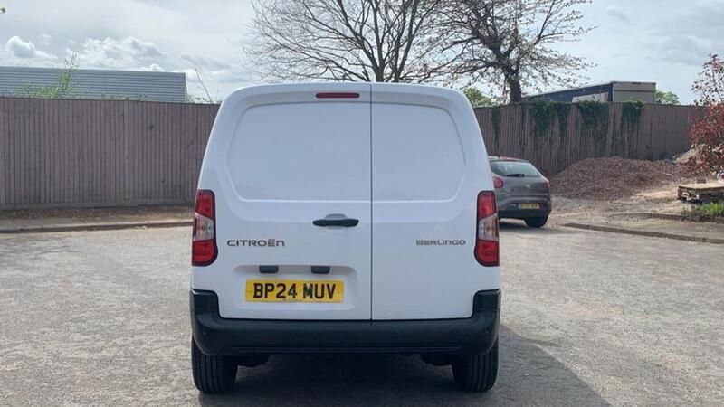 Used Citroën Berlingo PureTech 108 HP (79 kW) 2024 White MPV