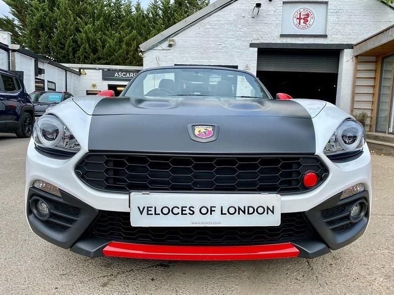 Used Abarth 124 Spider 170 HP (125 kW) 2018 White Cabriolet