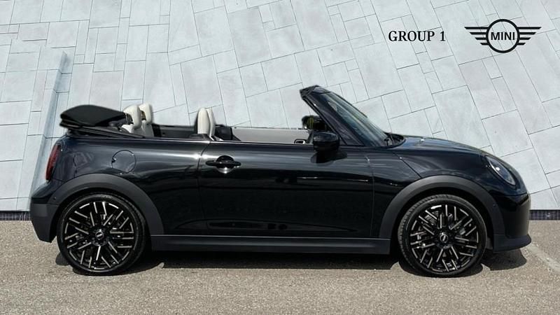 New Mini Cooper 118 kW (161 HP) 2025 Black Hatchback