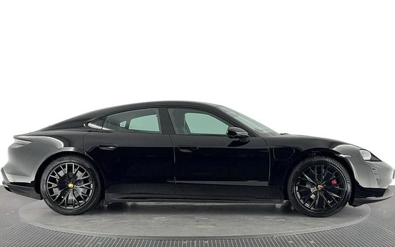 Usado Porsche Taycan Performance Package 439 kW (598 HP) 2022 Preto Sedan