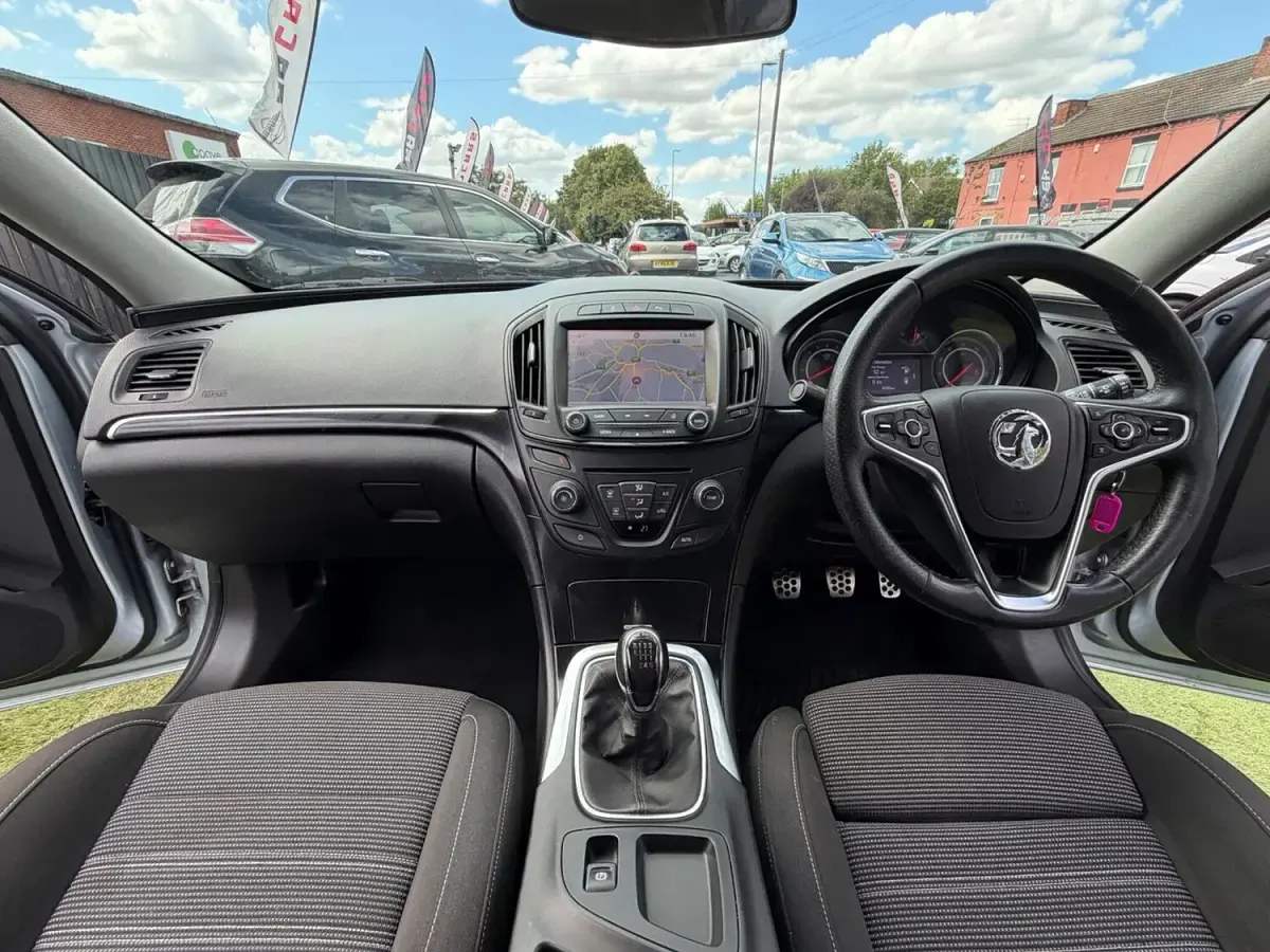 Used Vauxhall Insignia SRi 2015 Silver Hatchback