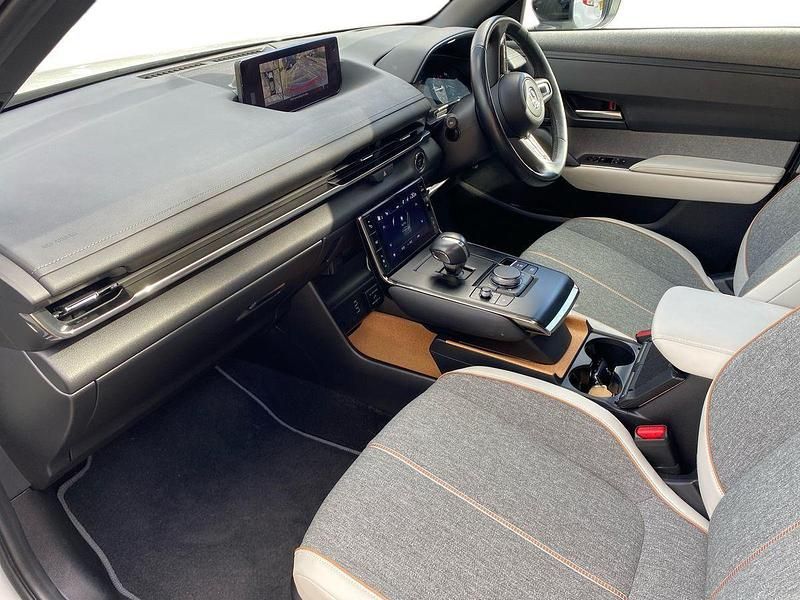 Used Mazda MX30 Makoto 106 kW (145 HP) 2023 White SUV