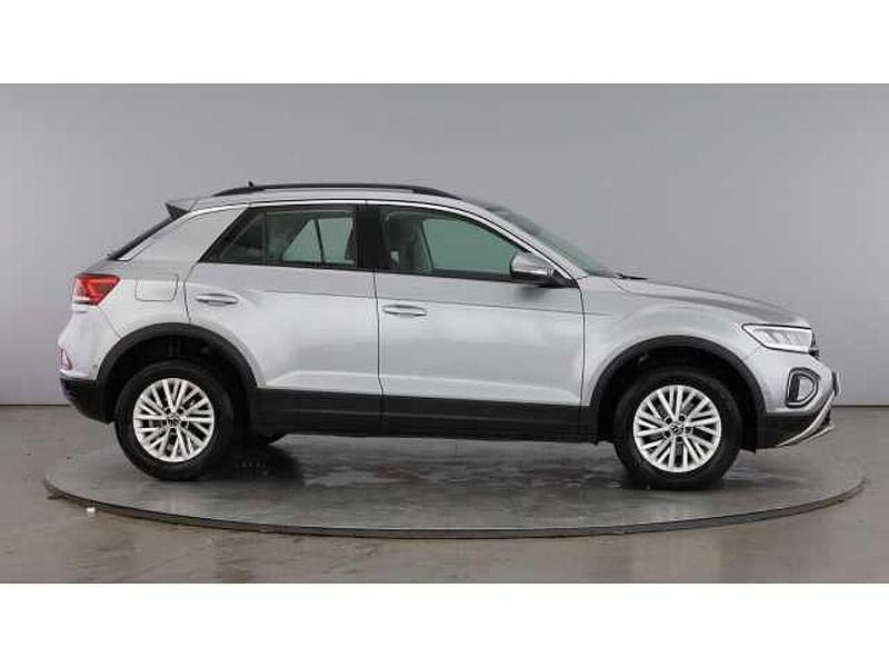 Used VW T-Roc Life 150 HP (110 kW) 2023 Silver SUV