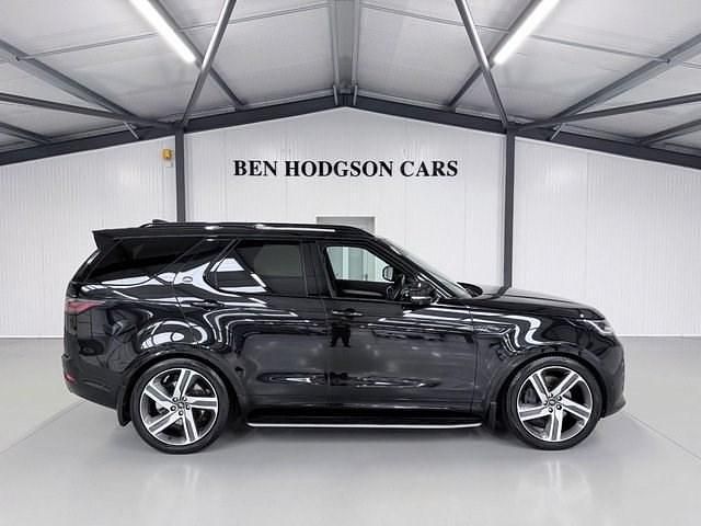 Used Land Rover Discovery 5 HSE Dynamic 360 HP (264 kW) 2023 Black SUV