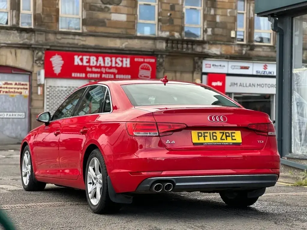 Used Audi A4 Sport 190 HP (139 kW) 2016 Red Sedan