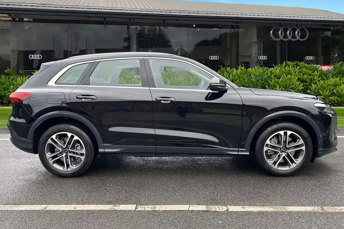 Used Audi Q5 Sport 204 HP (150 kW) 2026 Black SUV
