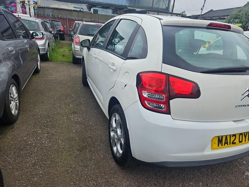 Begagnad Citroën C3 2012 Vit Halvkombi