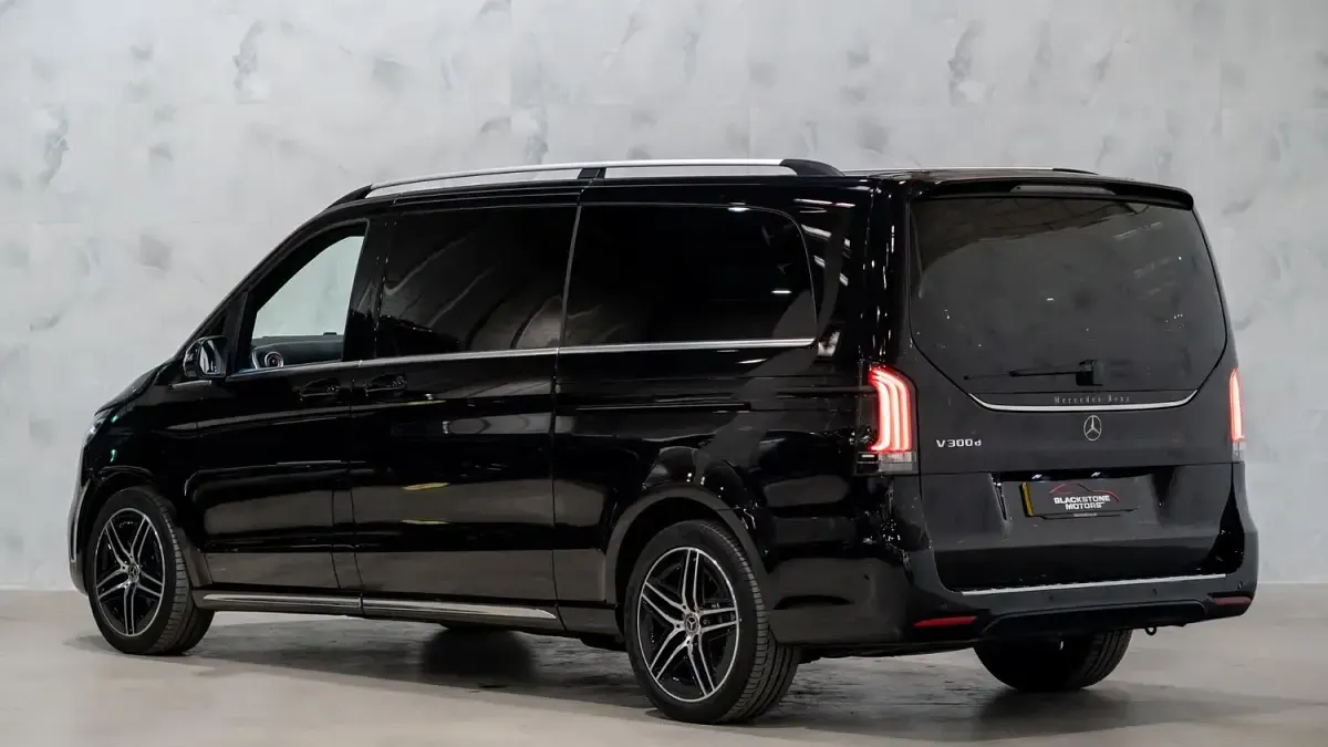 Used Mercedes V300 AMG line 237 HP (174 kW) 2025 Black MPV