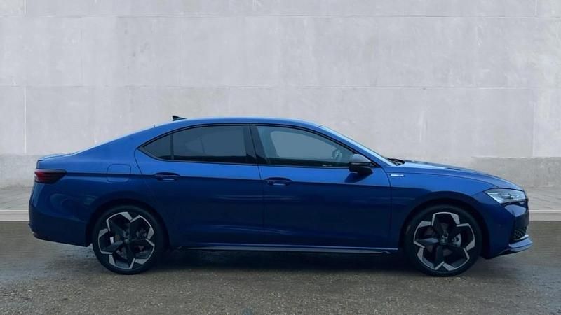 Used Skoda Superb SportLine 150 HP (110 kW) 2025 Cobalt blue metallic Hatchback