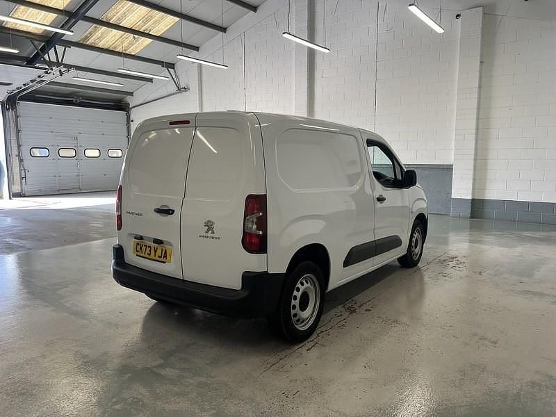 Used Peugeot Partner Premium 2023 White MPV