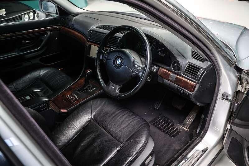 Usado BMW 750 2000 Plateado Berlina