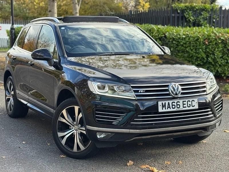 Black Used 2016 VW Touareg R-line SUV | £16,695 (Good price) - Image 1/4
