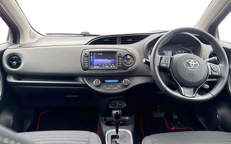 Used Toyota Yaris Hybrid 101 HP (74 kW) 2020 Hatchback