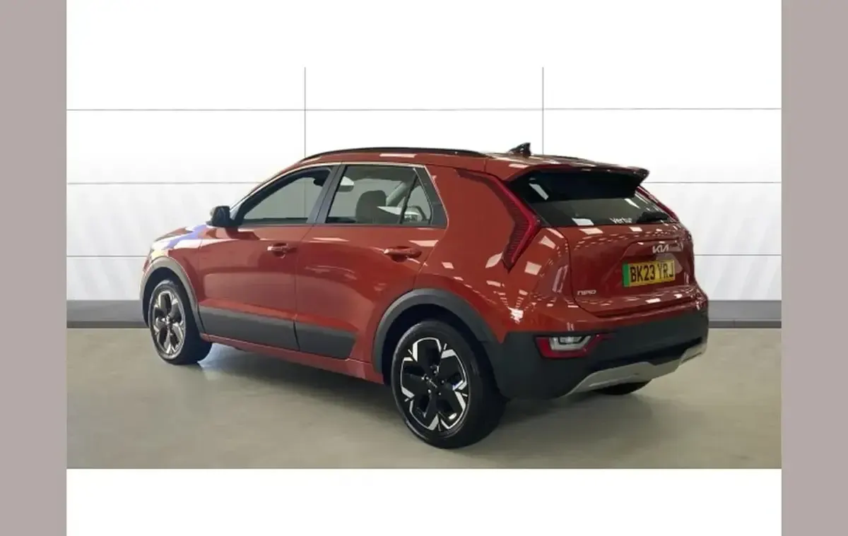 Used Kia e-Niro 150 kW (204 HP) 2023 Orange SUV