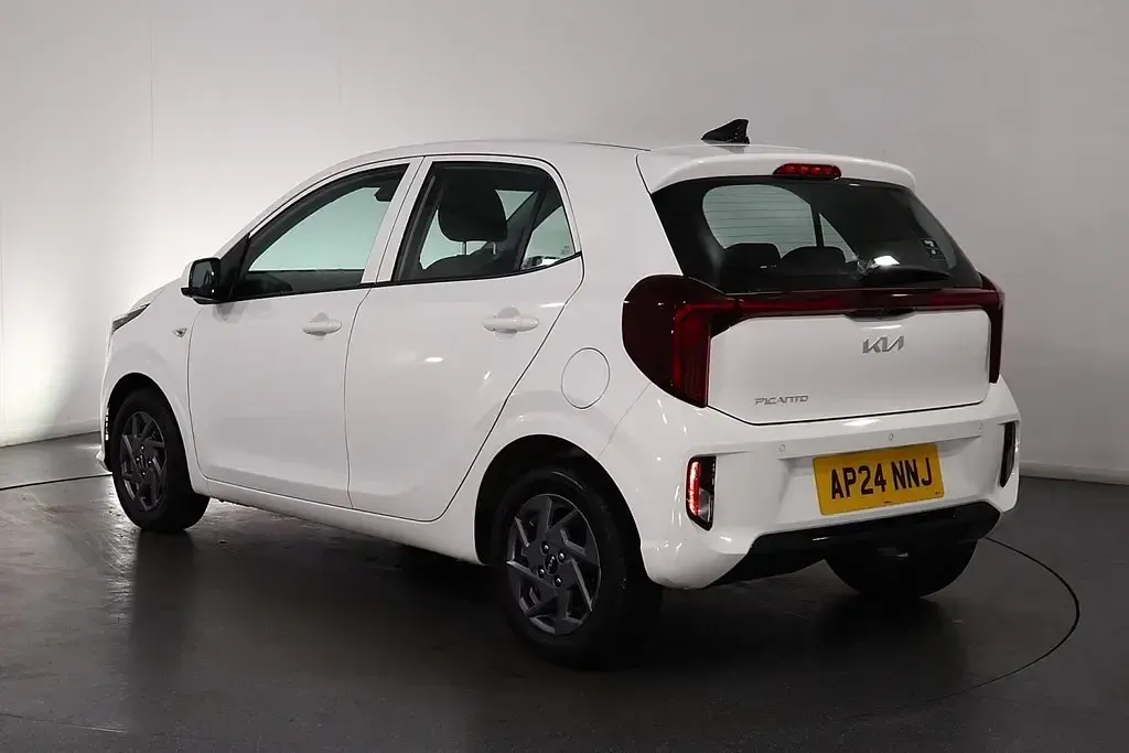 Used Kia Picanto 2024 White Hatchback