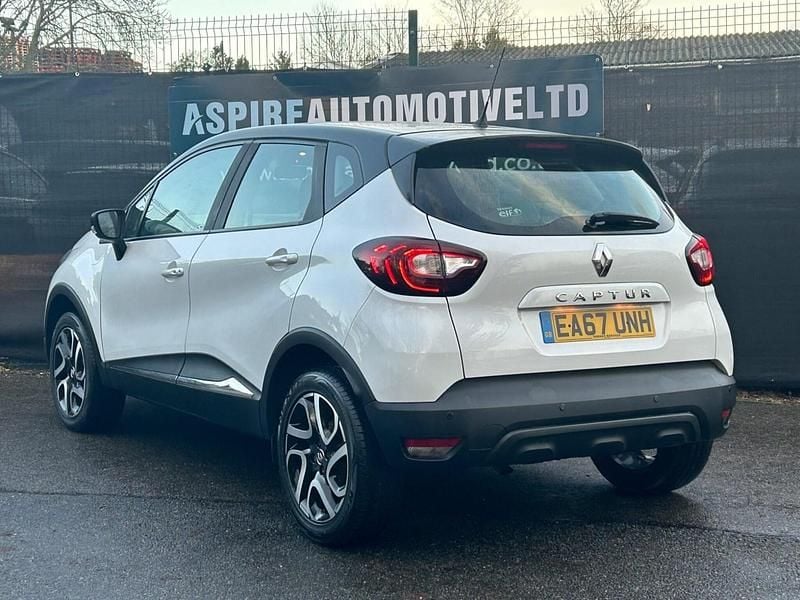 Used Renault Captur Dynamique 2018 White/black SUV