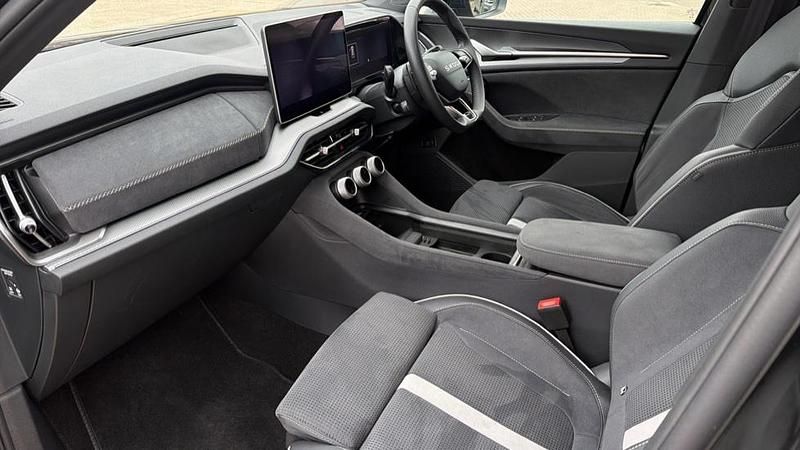 Used Skoda Kodiaq SportLine 193 HP (141 kW) 2025 Black magic pearl effect SUV